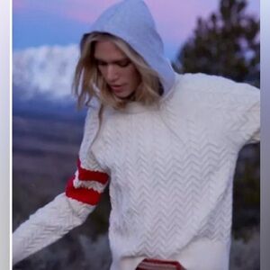 Central Park West Cable Knit Varsity Stripe Cream Red Hoodie Sweater Ski Snow (S